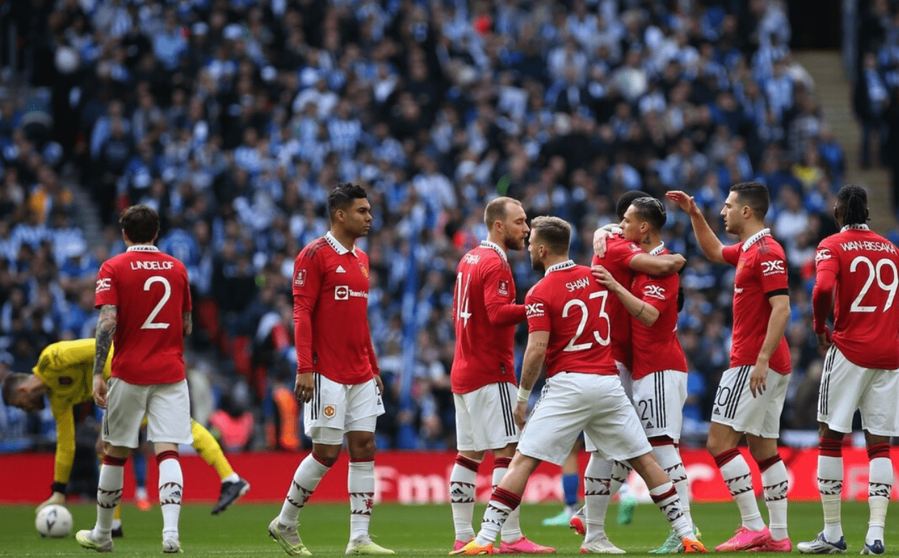 豪门对决！比分分析上演世纪大战的简单介绍