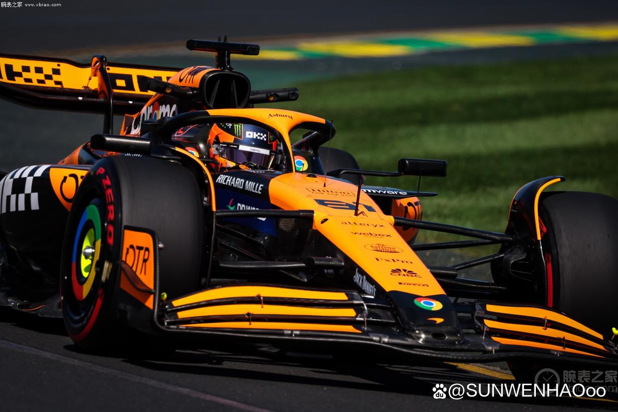 包含红牛车队险胜雷诺车队，维斯塔潘状态火热的词条