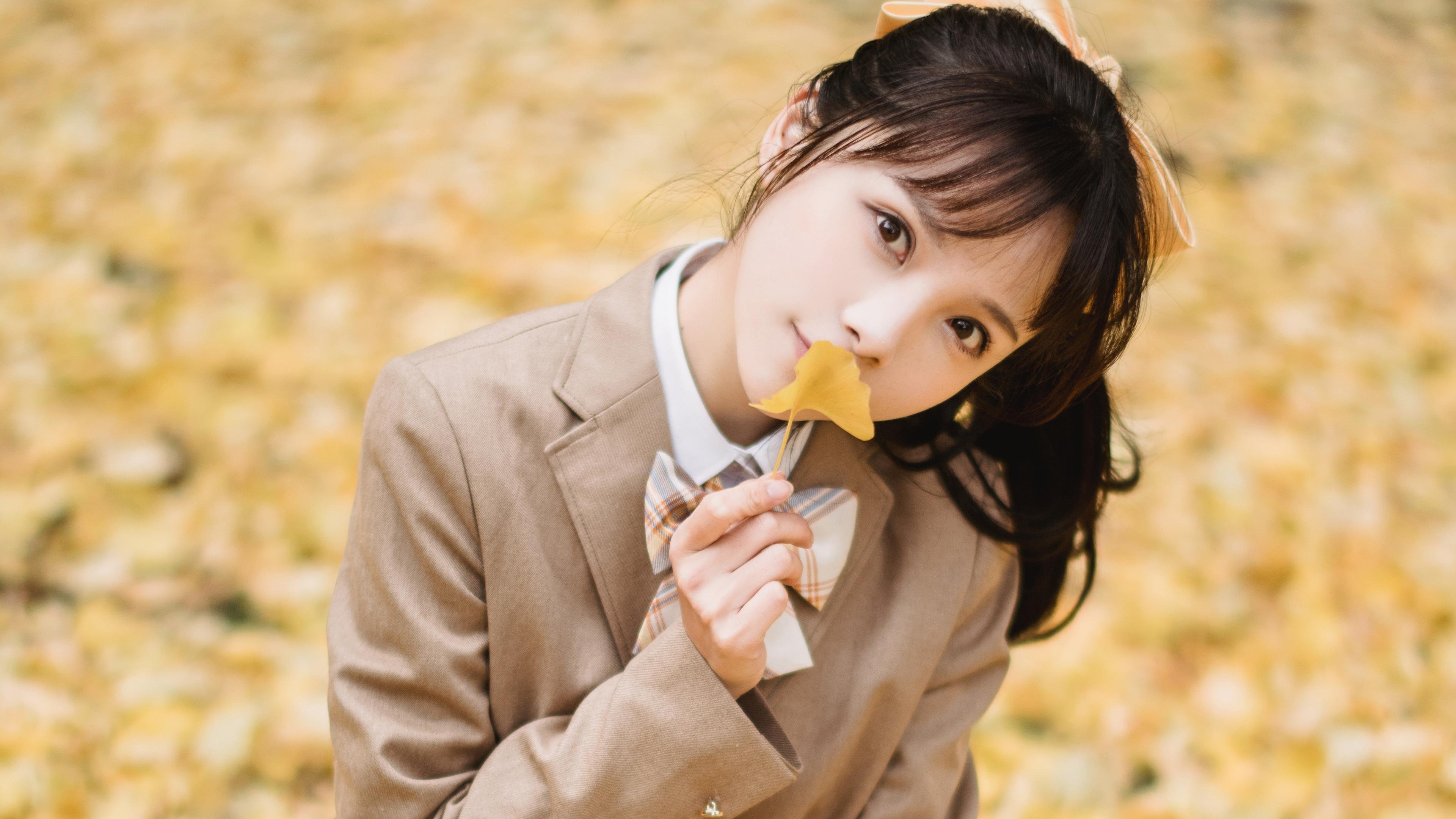 篮球与赛车场的双重奏,在F1轰鸣中,听见恩比德的统治低音